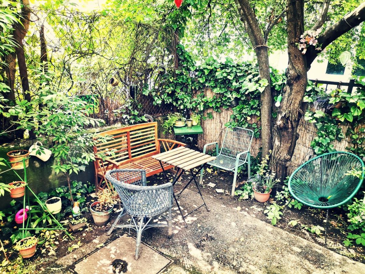 Flat In Historic Villa With Your Own Private Garden, Near City Park Budapeste Exterior foto