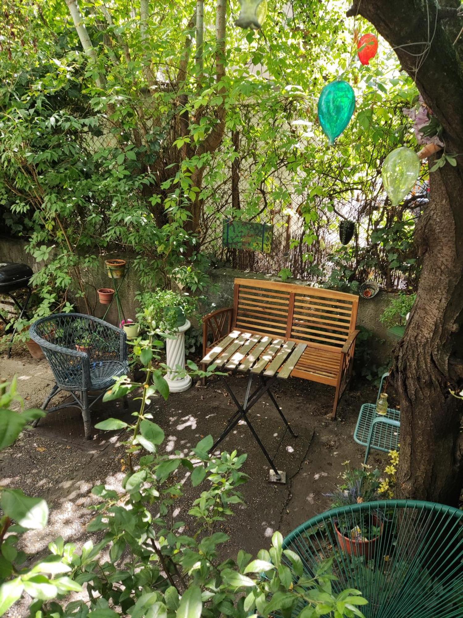 Flat In Historic Villa With Your Own Private Garden, Near City Park Budapeste Exterior foto